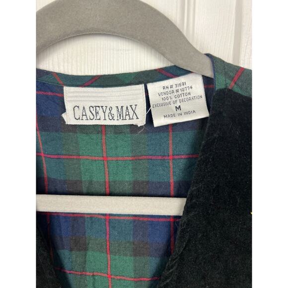 Casey & Max Black Velvet Green Plaid Woven Embroidered Christmas Vest Medium - Picture 3 of 6